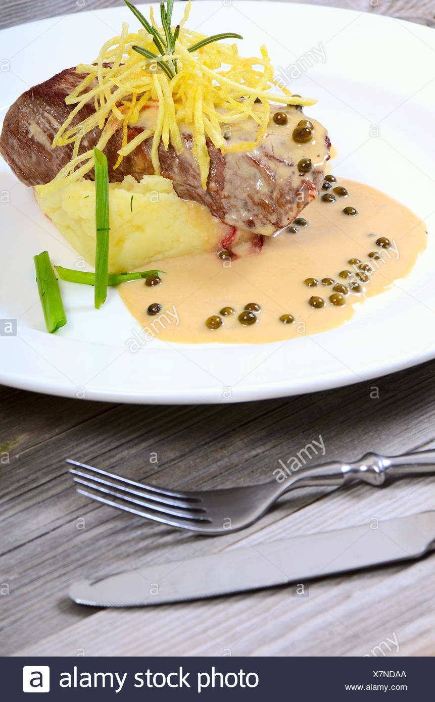 Kartoffelbrei Mit Fleisch Und Sosse Stockfotografie Alamy