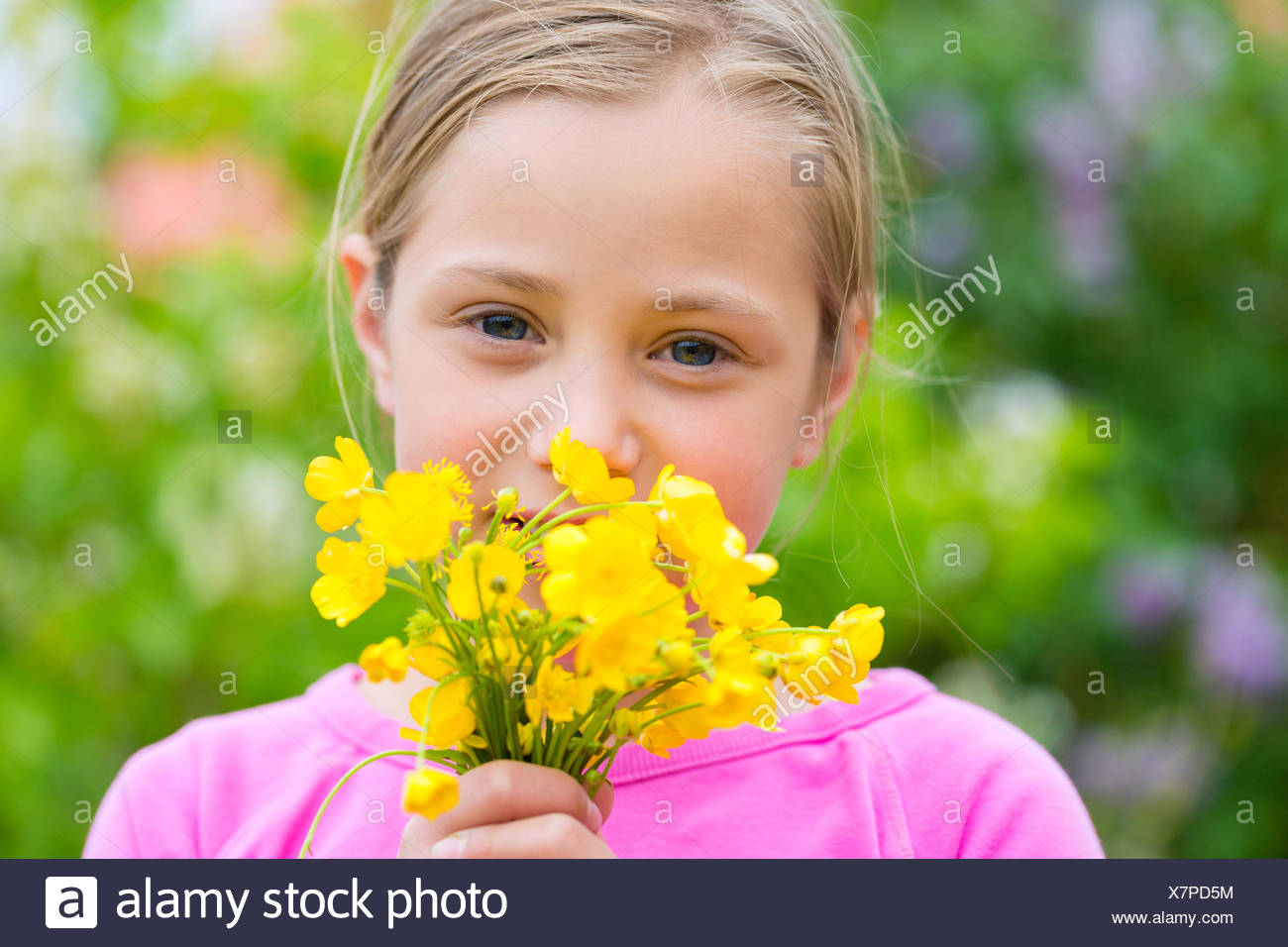 Aussen Unschuldig Unschuld Kindheit Annahme Kind Familie Familie Stockfotografie Alamy