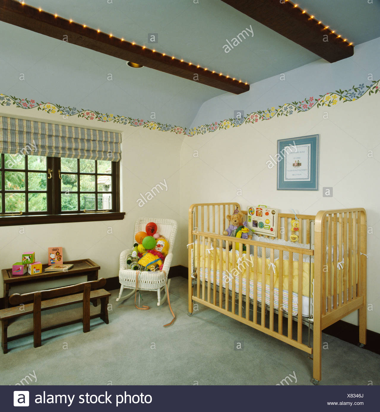 Leeres Kinderbett Stockfotos Und Bilder Kaufen Alamy
