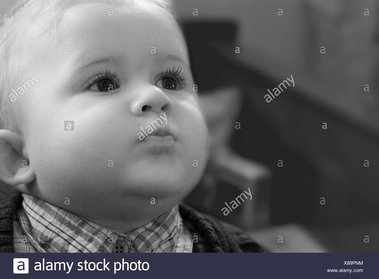 Baby Erstaunen Erstaunt Wunder Kind Kinder Kinder Babys Uberrascht Erstaunt Stockfotografie Alamy