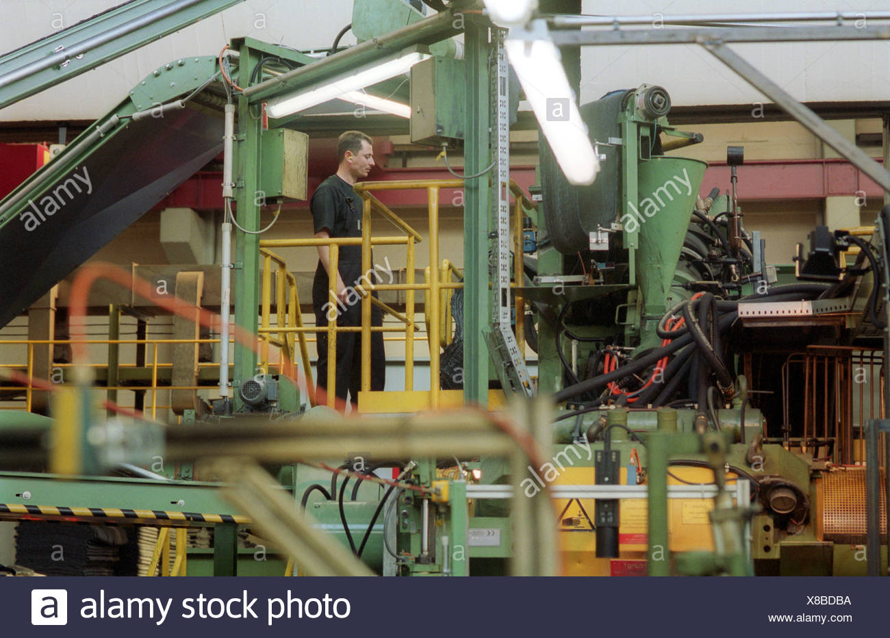 Reifen Sie-Produktion bei der Continental AG in Hannover Stockfotografie -  Alamy