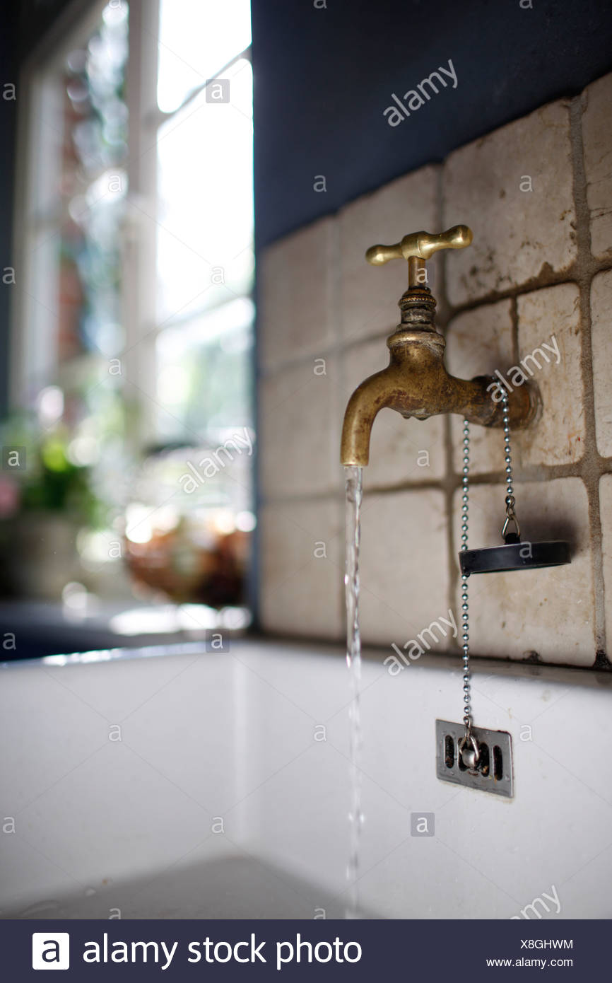 Wasserhahn Stockfotos und -bilder Kaufen - Alamy