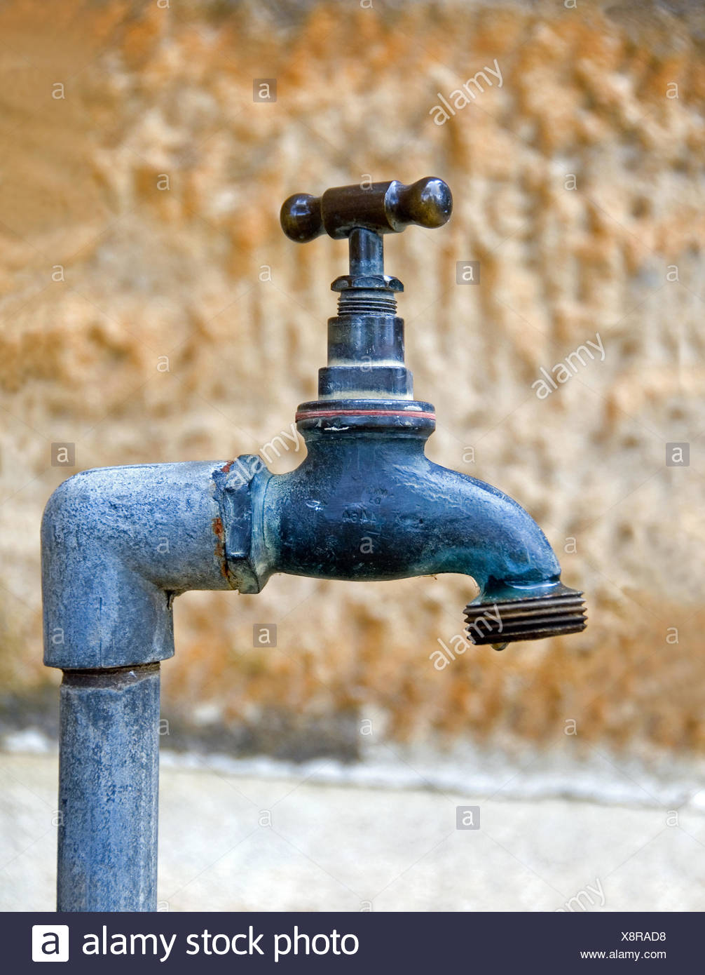 Haushalt Metall Ventil Absperrhahn Wasserpfeife Hahn Waschmaschine Wasserhahn Rohr Rohrgewinde Stockfotografie Alamy