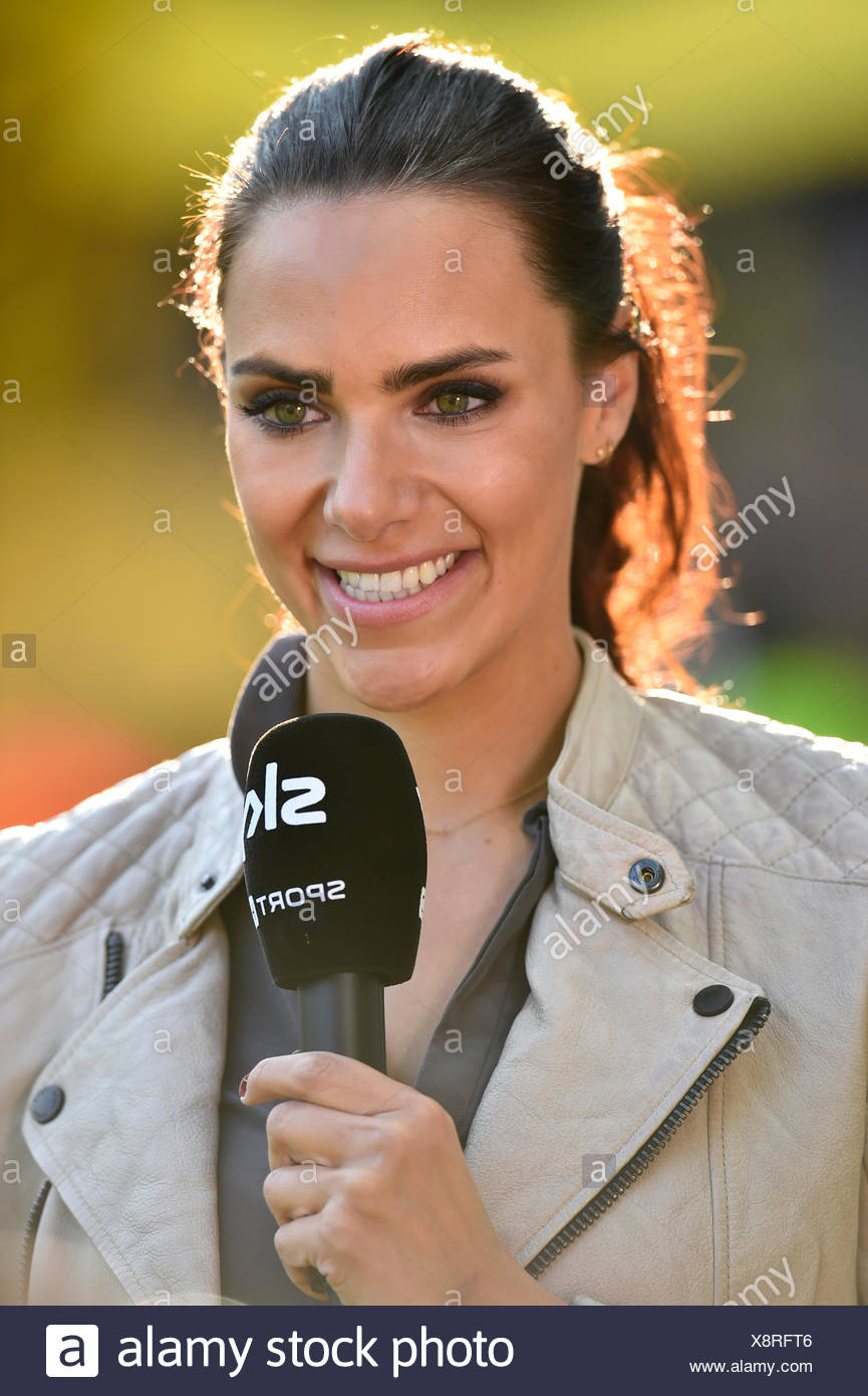 SportModeratorin Esther Sedlaczek, Olympiastadion, Berlin, Deutschland