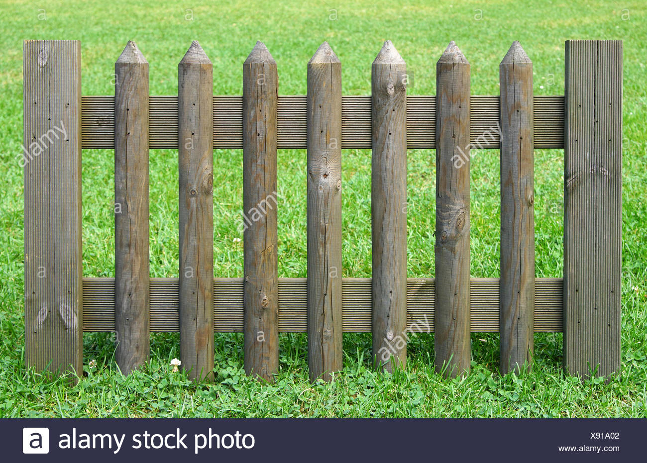 Jägerzaun Stockfotos & Jägerzaun Bilder - Alamy