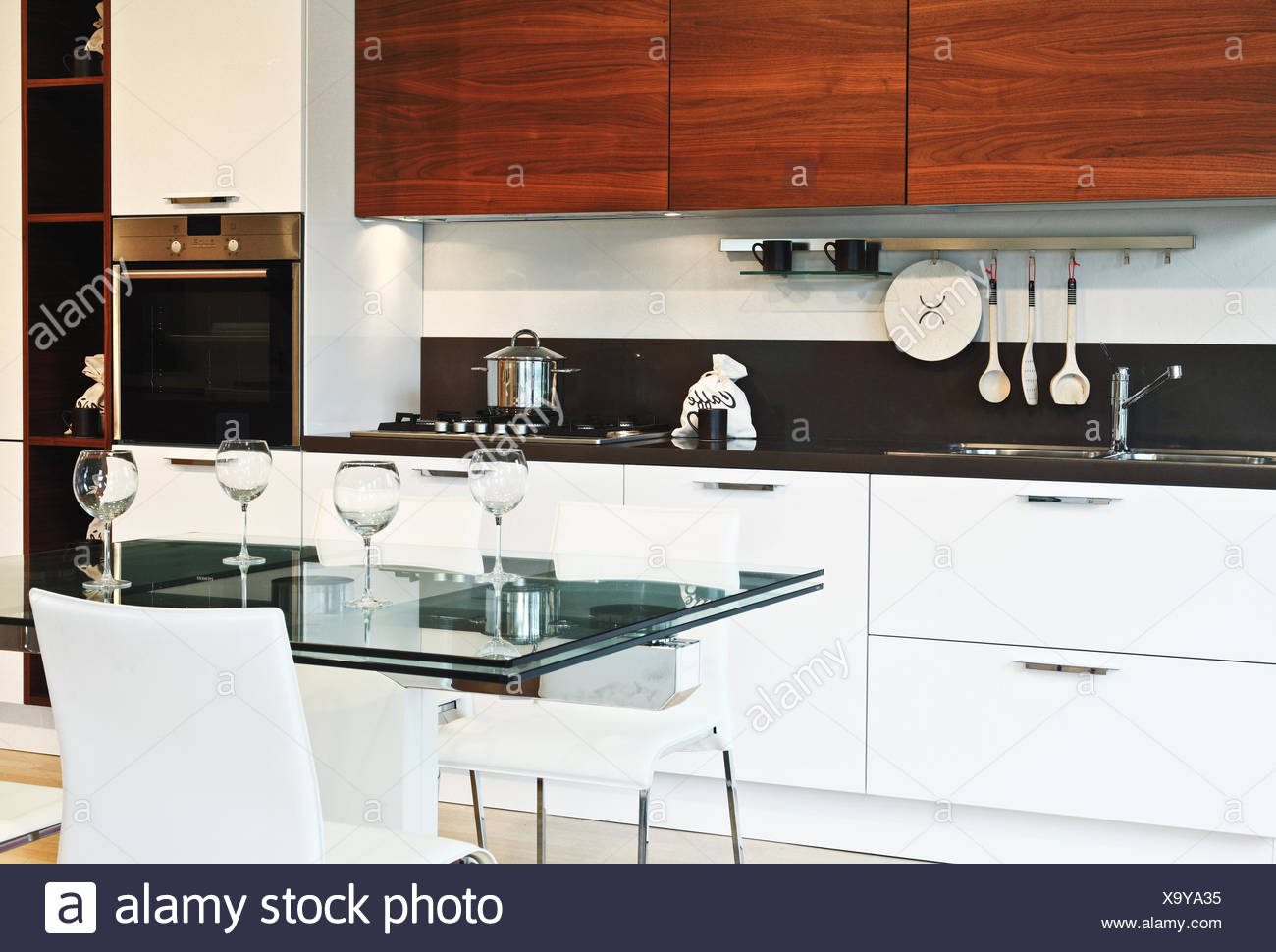 Kitchen Stockfotos und -bilder Kaufen - Alamy