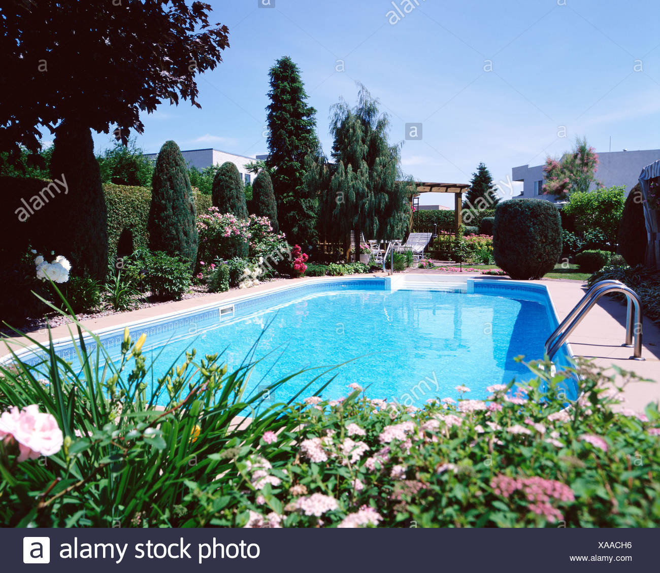 Schwimmbad Im Garten Stockfoto Bild 281741858 Alamy