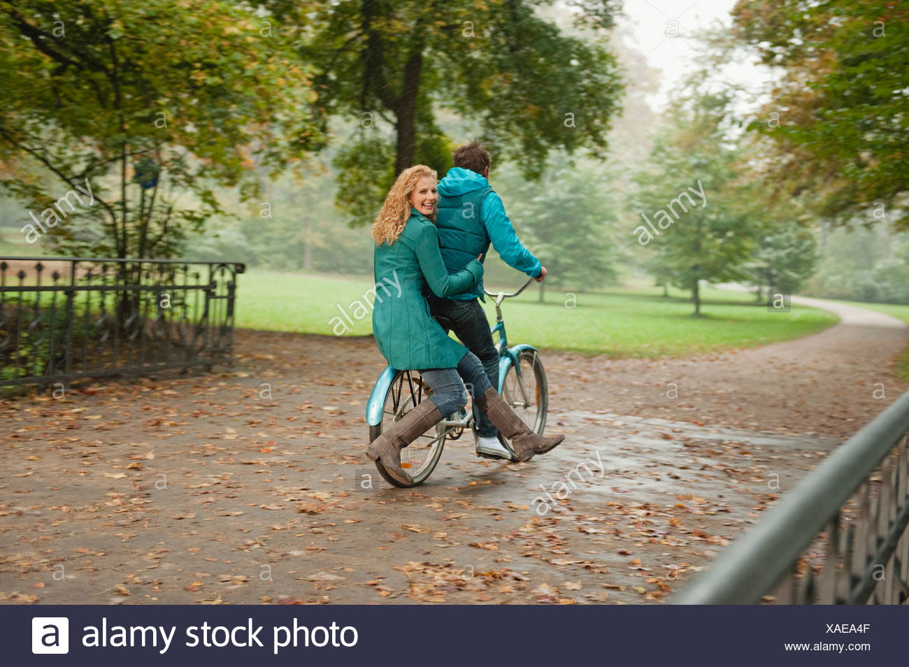 Englischer Gartenweg Stockfotos Englischer Gartenweg Bilder Alamy