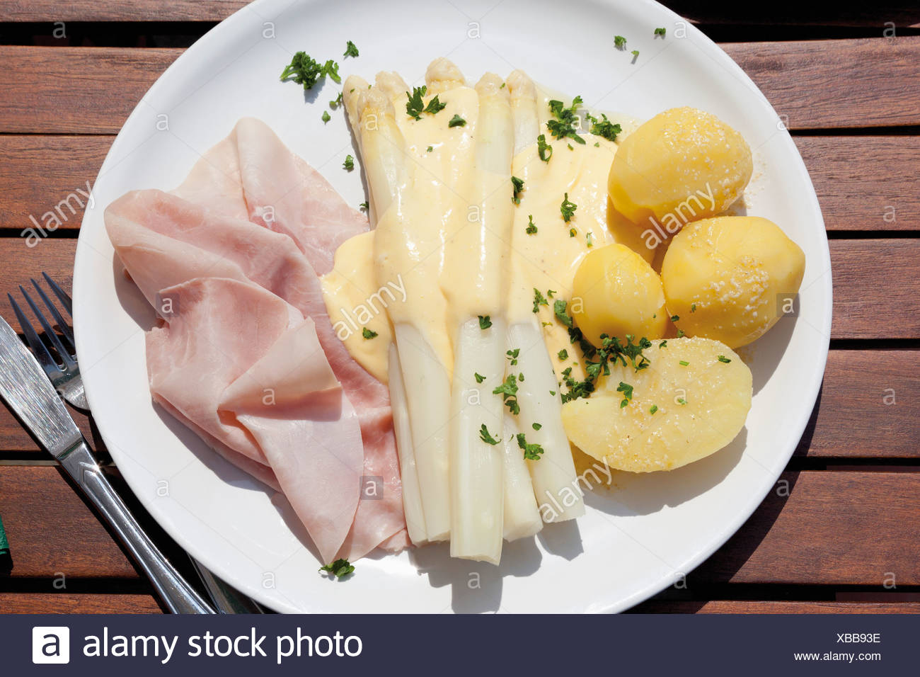 Spargel Schinken und Kartoffeln Stockfotos und -bilder Kaufen - Alamy