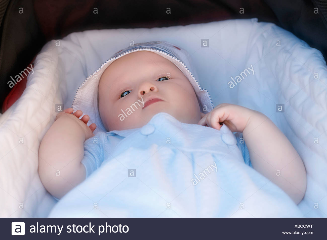 Old Baby Buggy Stockfotos & Old Baby Buggy Bilder Alamy Old Baby Buggy Stockfotos & Old Baby Buggy Bilder Alamy