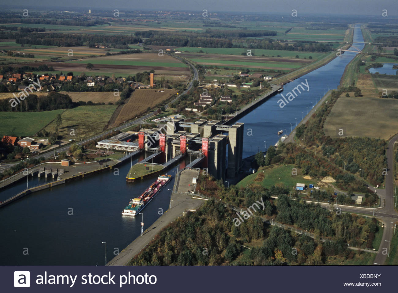 Luftaufnahme des Schiffes Hebezeug, Aufzug, Scharnebeck, Kanal Nebenfluss der Elbe