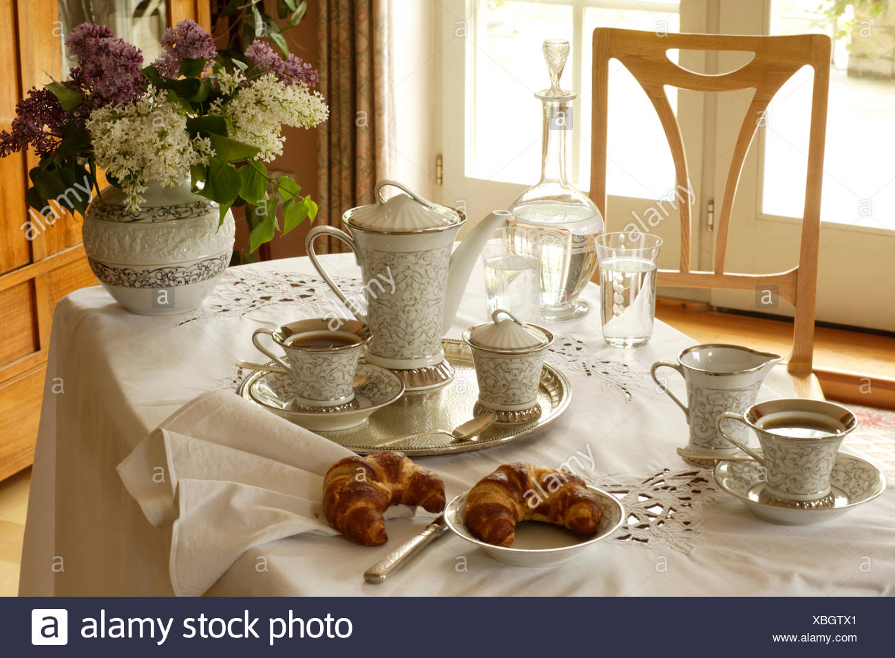 Stilleben, gedeckter Frühstückstisch Stockfotografie Alamy Stilleben, gedeckter Frühstückstisch Stockfotografie Alamy