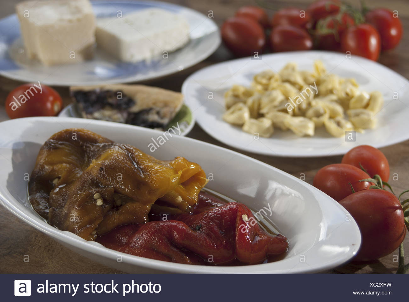 Italienische Küche und Rezepte: Pizza, Tortellini, Paprika und ... Italienische Küche und Rezepte: Pizza, Tortellini, Paprika und ...