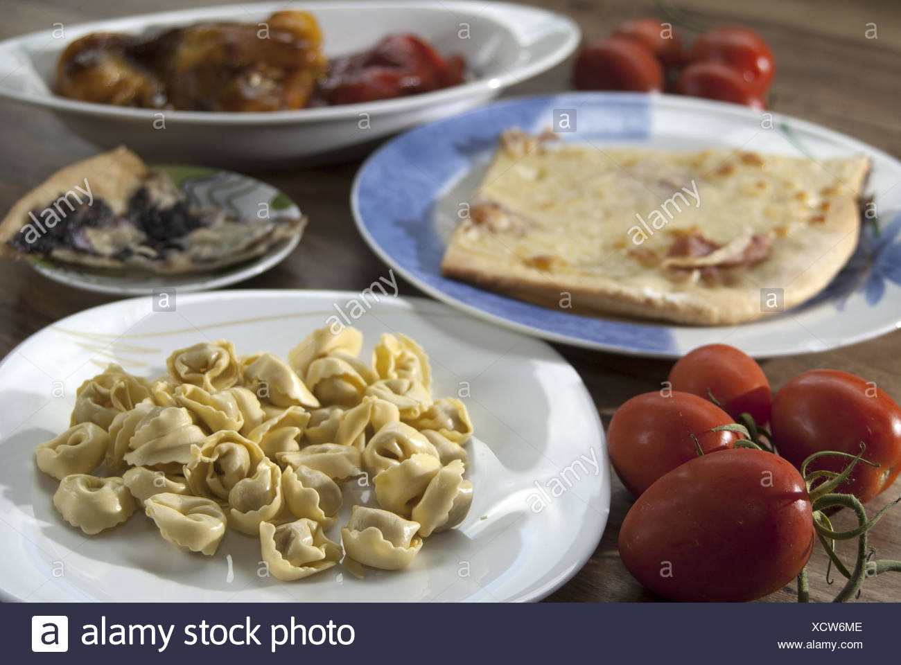Italienische Küche und Rezepte: Pizza Tortellini und Gemüse ... Italienische Küche und Rezepte: Pizza Tortellini und Gemüse ...