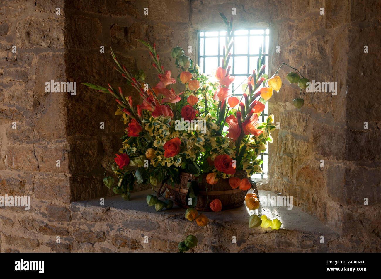 Arreglos florales para iglesias fotografías e imágenes de alta resolución - Alamy Arreglos florales para iglesias fotografías e imágenes de alta resolución - Alamy