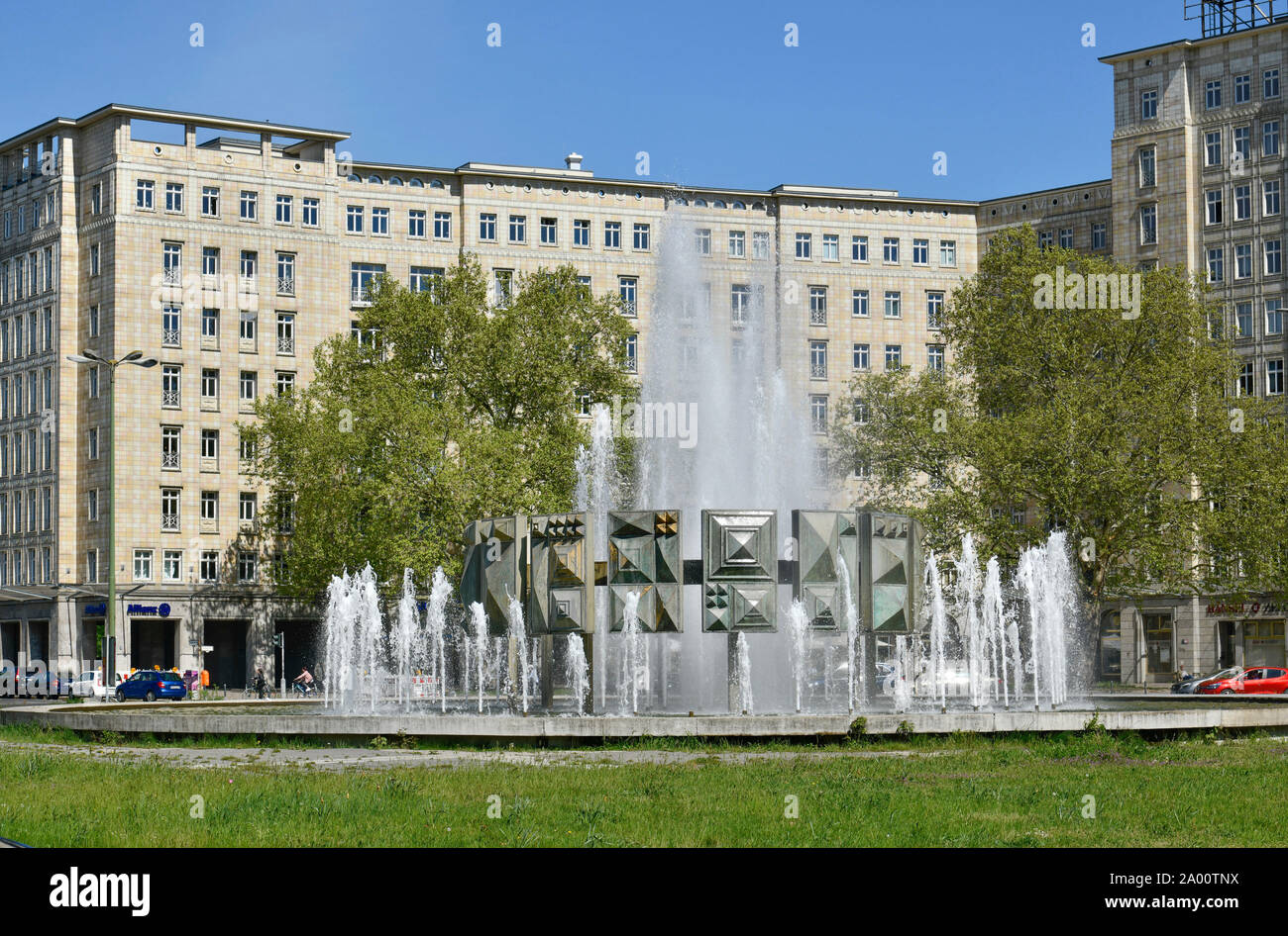 Brunnen, Strausberger Platz, Friedrichshain, Berlín, Alemania Foto de stock