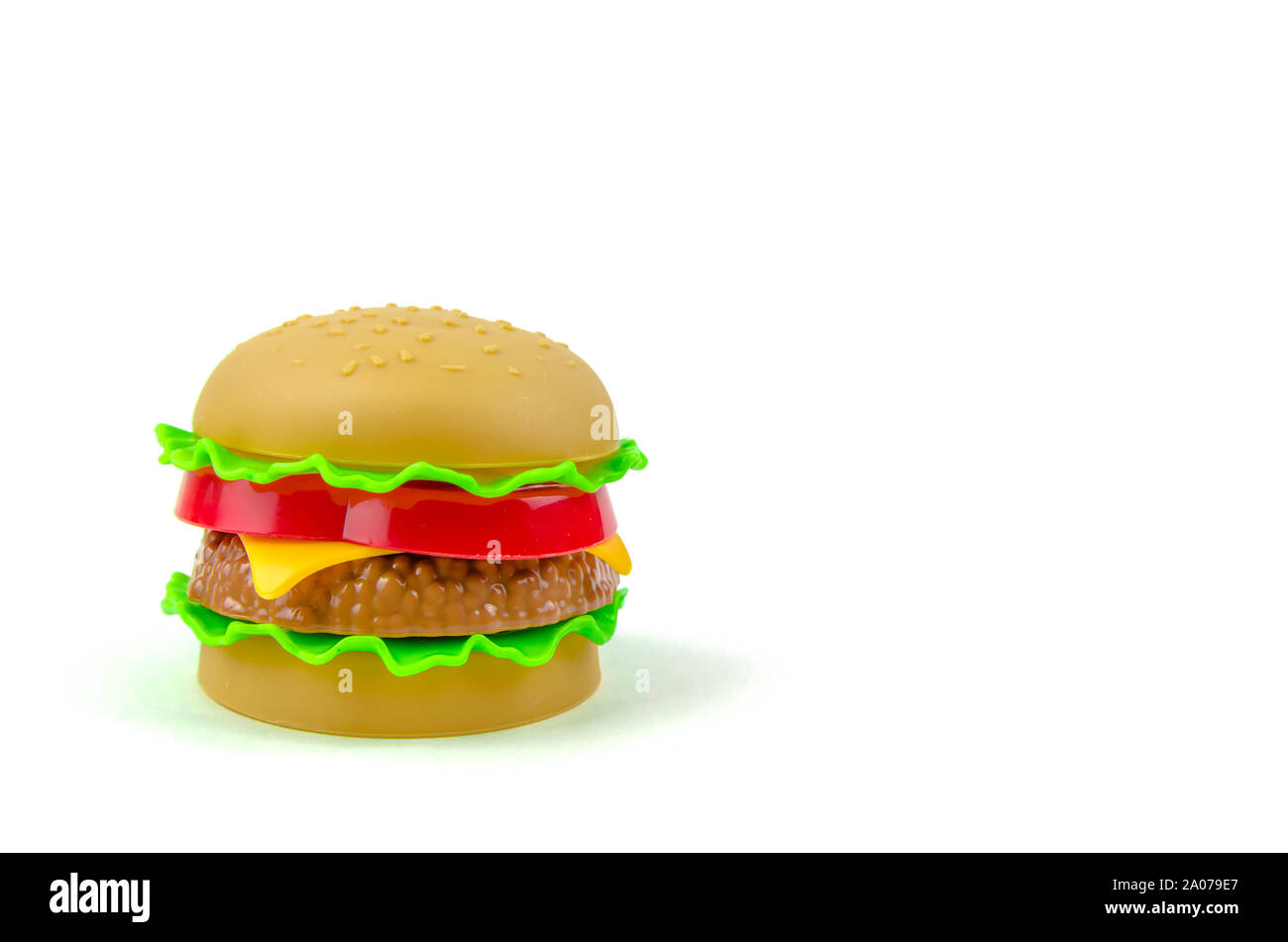 Comida rápida. Una hamburguesa de plástico aislado Foto de stock