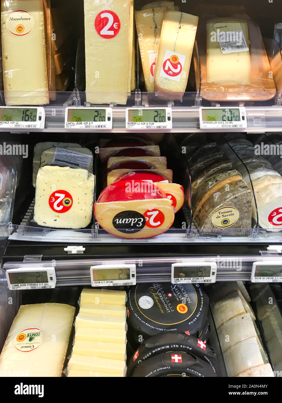 Pantalla de queso, Supermercado, Lyon, Francia. Foto de stock