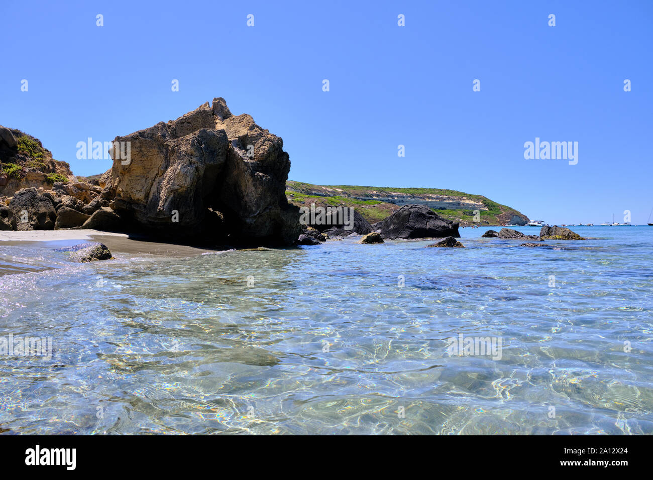 Capo San Marco beach, la playa de Cerdeña en el Istmo de San Giovanni de Sinis, cabras, Oristano, Cerdeña, Italia Foto de stock