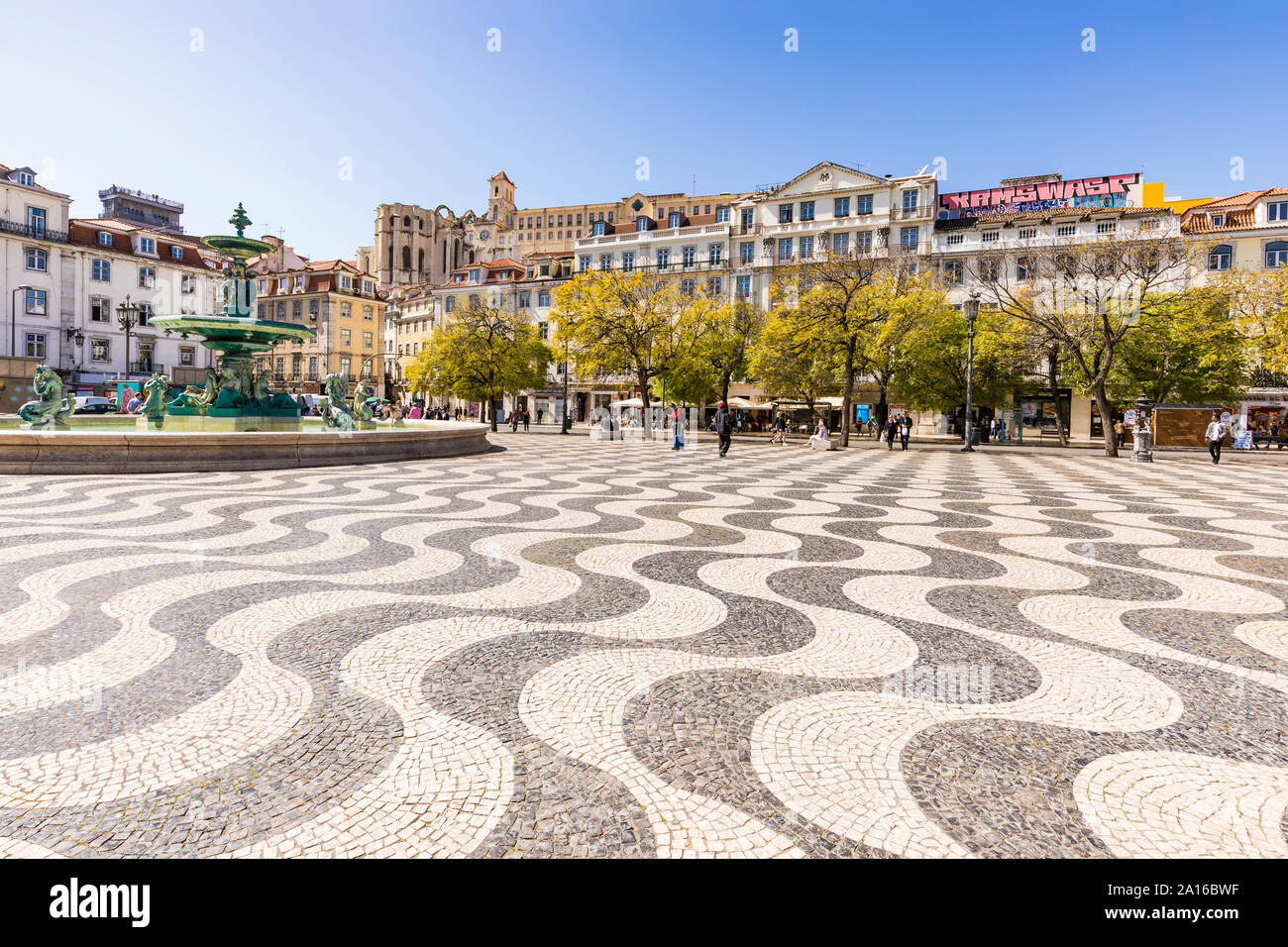 Portugal, Lisboa, Fuente en la Plaza Rossio Foto de stock
