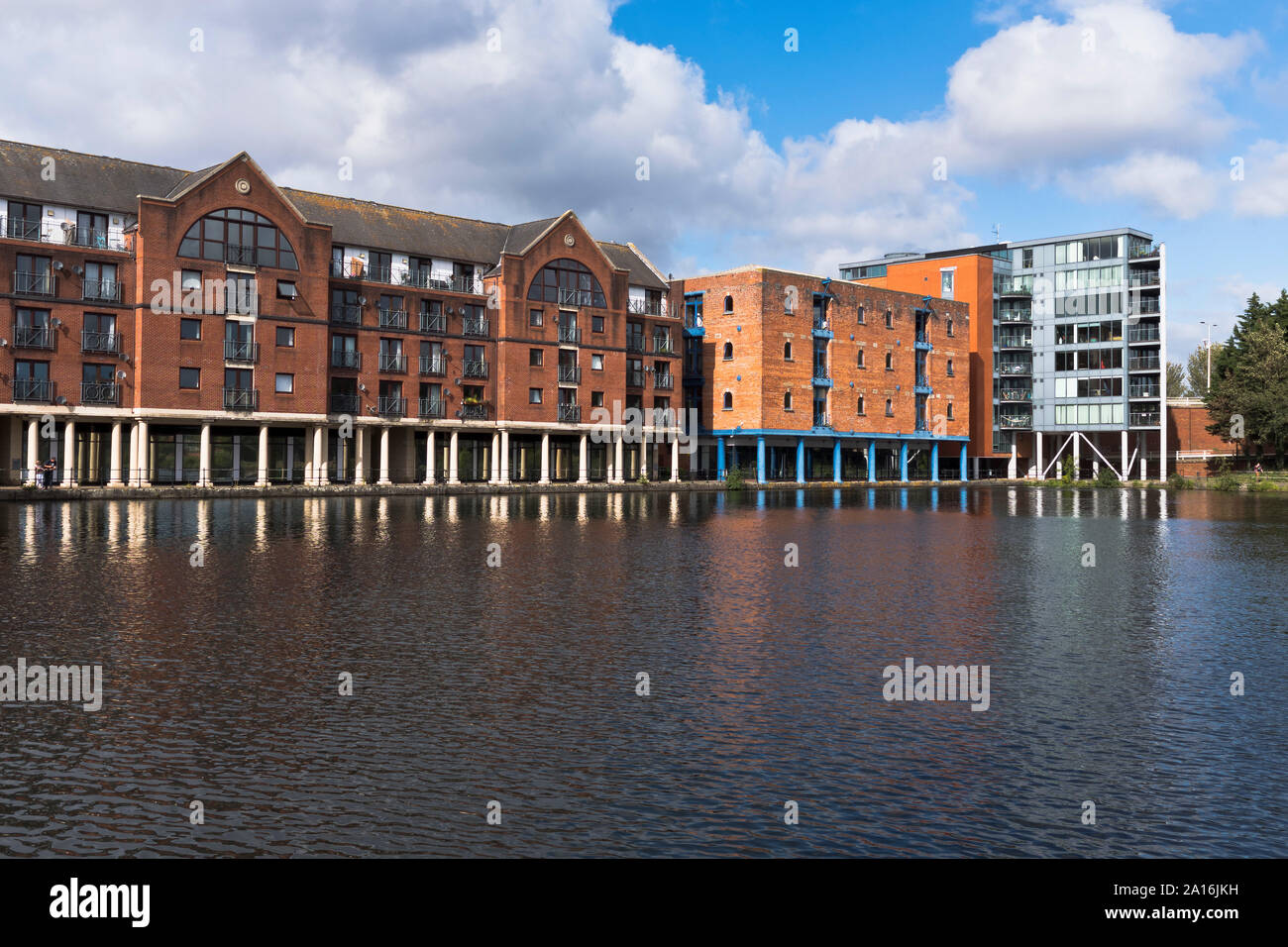 Dh Atlantic Wharf Butetown Cardiff Gales Muelles de Cardiff Bay Apartamentos East Bute Dock Foto de stock