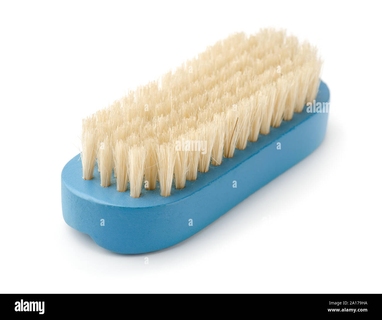 Cepillo de mano ropa de madera azul aislado en blanco Foto de stock