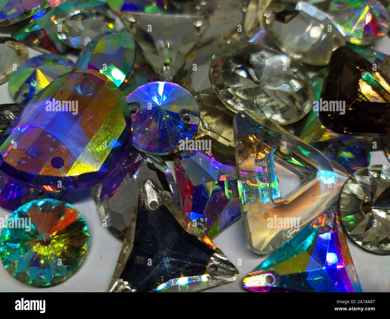 Strass strass mezclar bling bling Swarovski stones Fotografía de stock -  Alamy