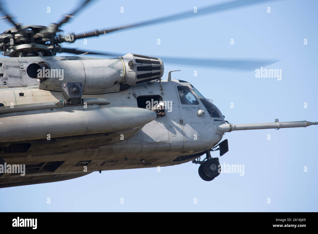 M Oo419 1023 Morres Island Bahamas En Apoyo De Los Esfuerzos De Socorro En Casos De Desastre En El Exterior En Las Bahamas Un Tipo Ch 53e Super Stallion Se Prepara Para Aterrizar En