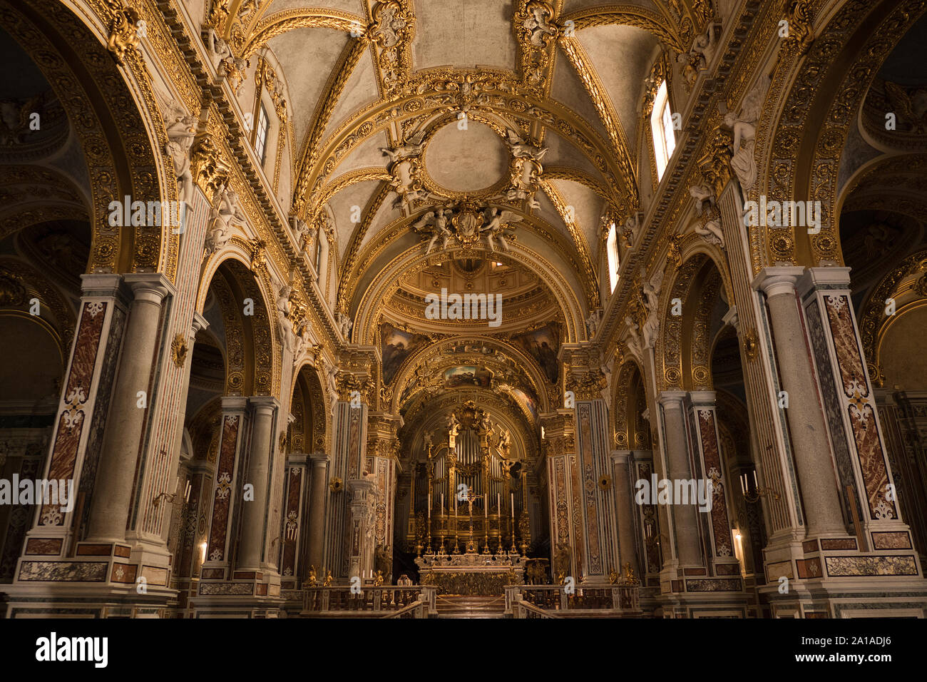 Dentro de la Abadía de Montecassino en verano, Italia Foto de stock