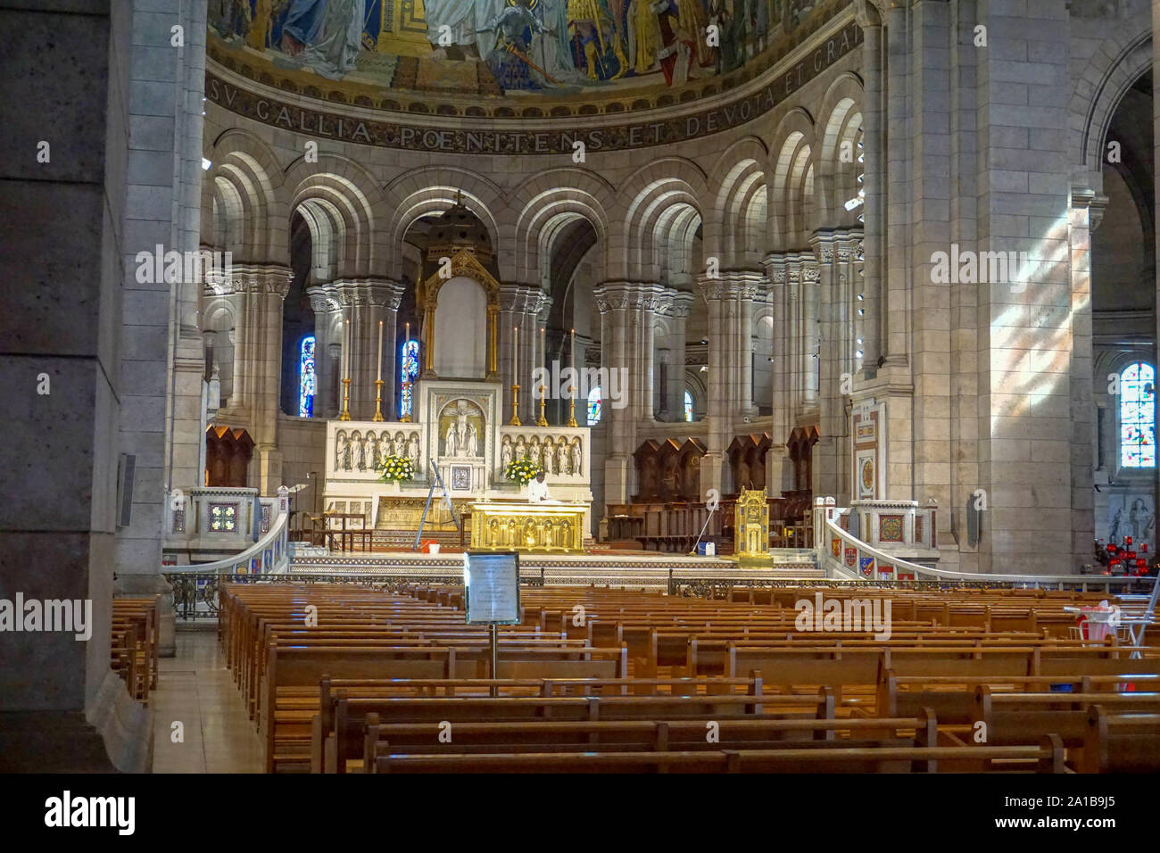 En el interior de la Basílica del Sagrado Corazón En el interior de la Basílica del Sagrado Corazón