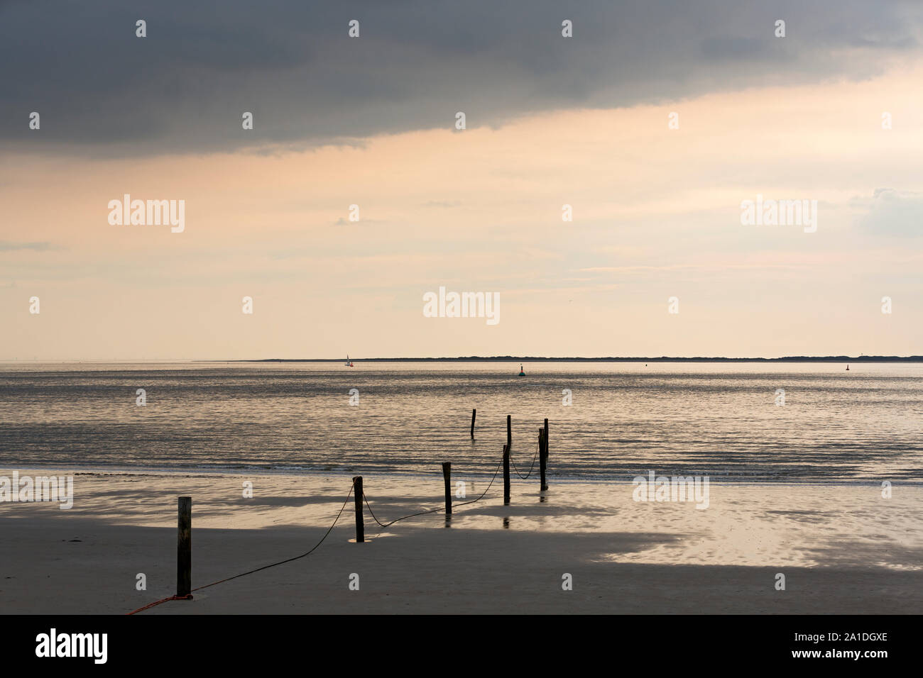 Norderney, Weststrand, Meer, Himmel, Wolken, Juist Foto de stock