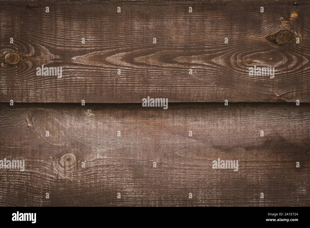 Textura natural de madera rugosa. fondo vertical de tablones de madera  vintage grunge. granero rústico marrón pared exterior. tarima de madera  texturizada. vista superior del piso retro, vista desde arriba o desde