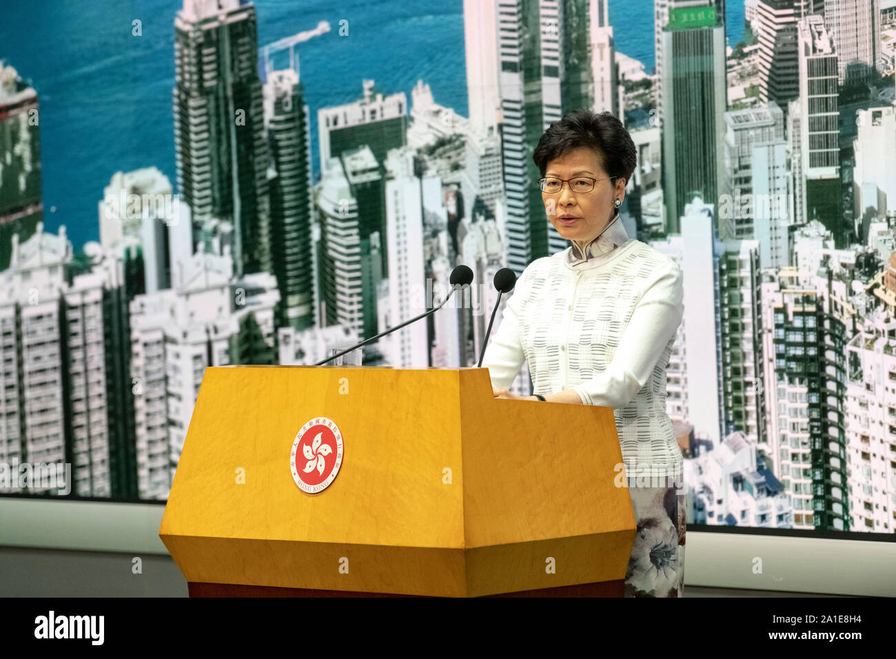 El Jefe del Ejecutivo de Hong Kong, Carrie Lam, anuncia la suspensión del proyecto de ley de extradición en las oficinas del gobierno en Tamar en Hong Kong. Jayne Ru Foto de stock