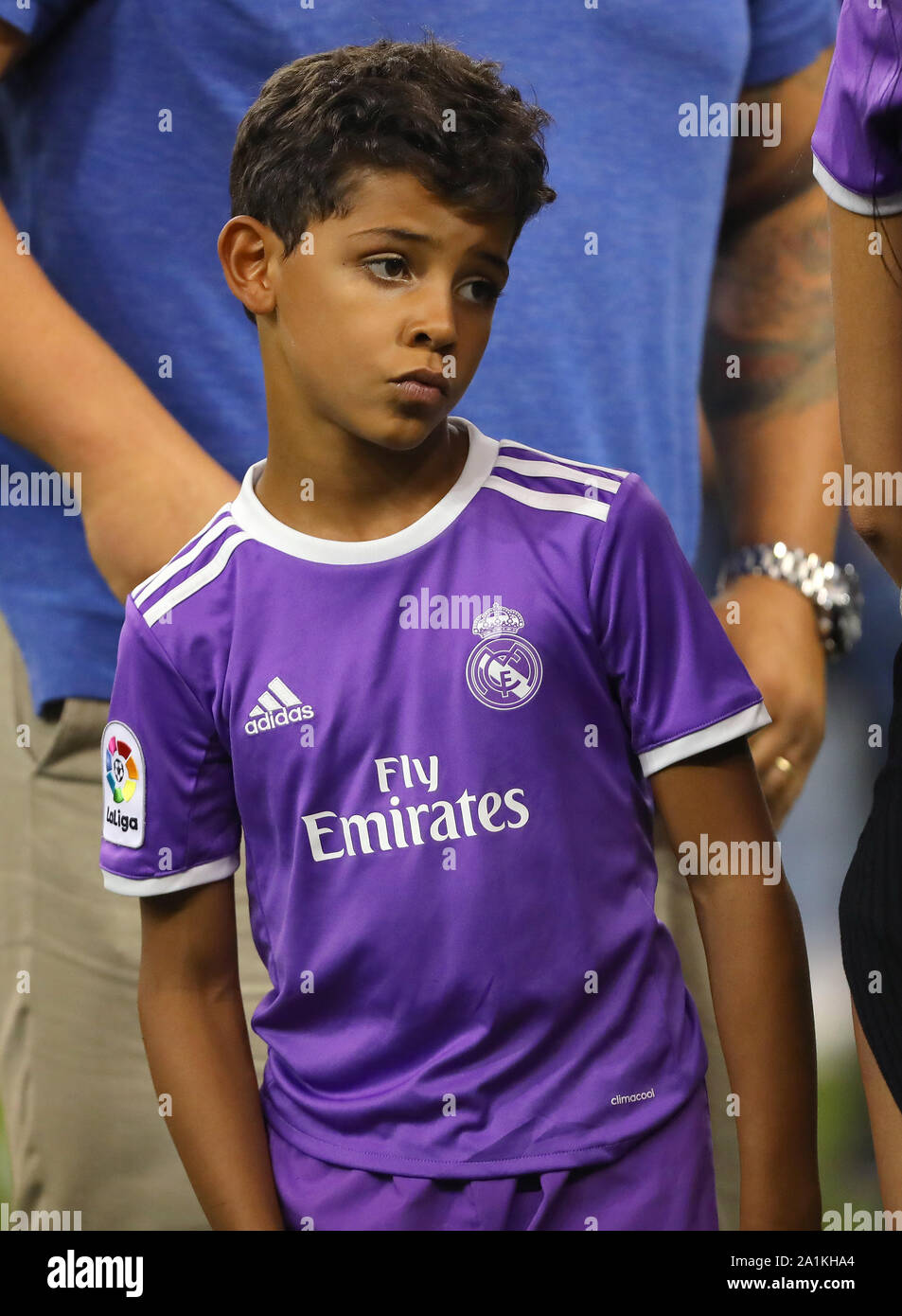 Cristiano Ronaldo del Real Madrid, hijo, Cristiano Ronaldo Jr. mira  encendido después de que el Real Madrid ganó la Liga de Campeones de la  UEFA - Juventus v Real Madrid, la Final