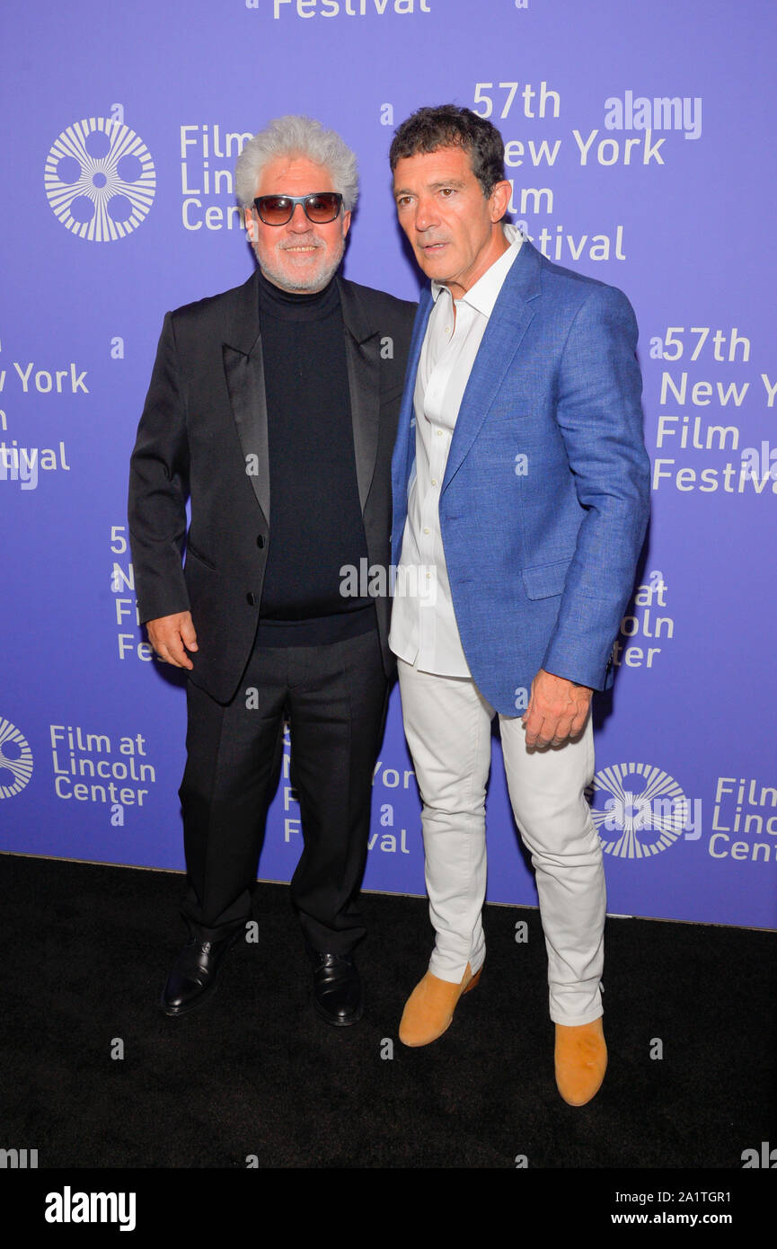 NEW YORK, NY - 28 de septiembre: el director y guionista Pedro Almodóvar y el actor Antonio Banderas asistir al "Dolor y Gloria' estreno durante la 57a. Foto de stock