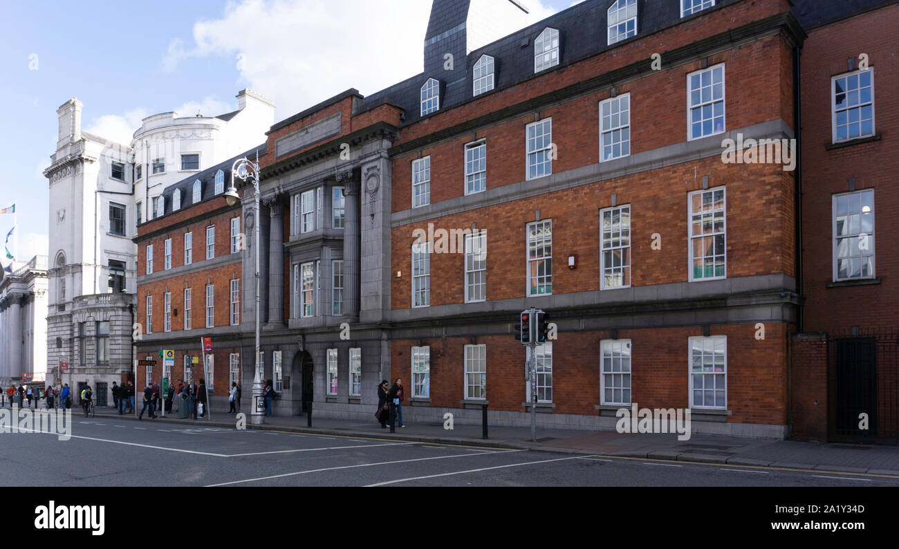 El Centro Carnegie, Lord Edward Street, Dublin, Irlanda. Un centro de HSE proporcionar servicios de salud y los servicios de bienestar del niño. Foto de stock