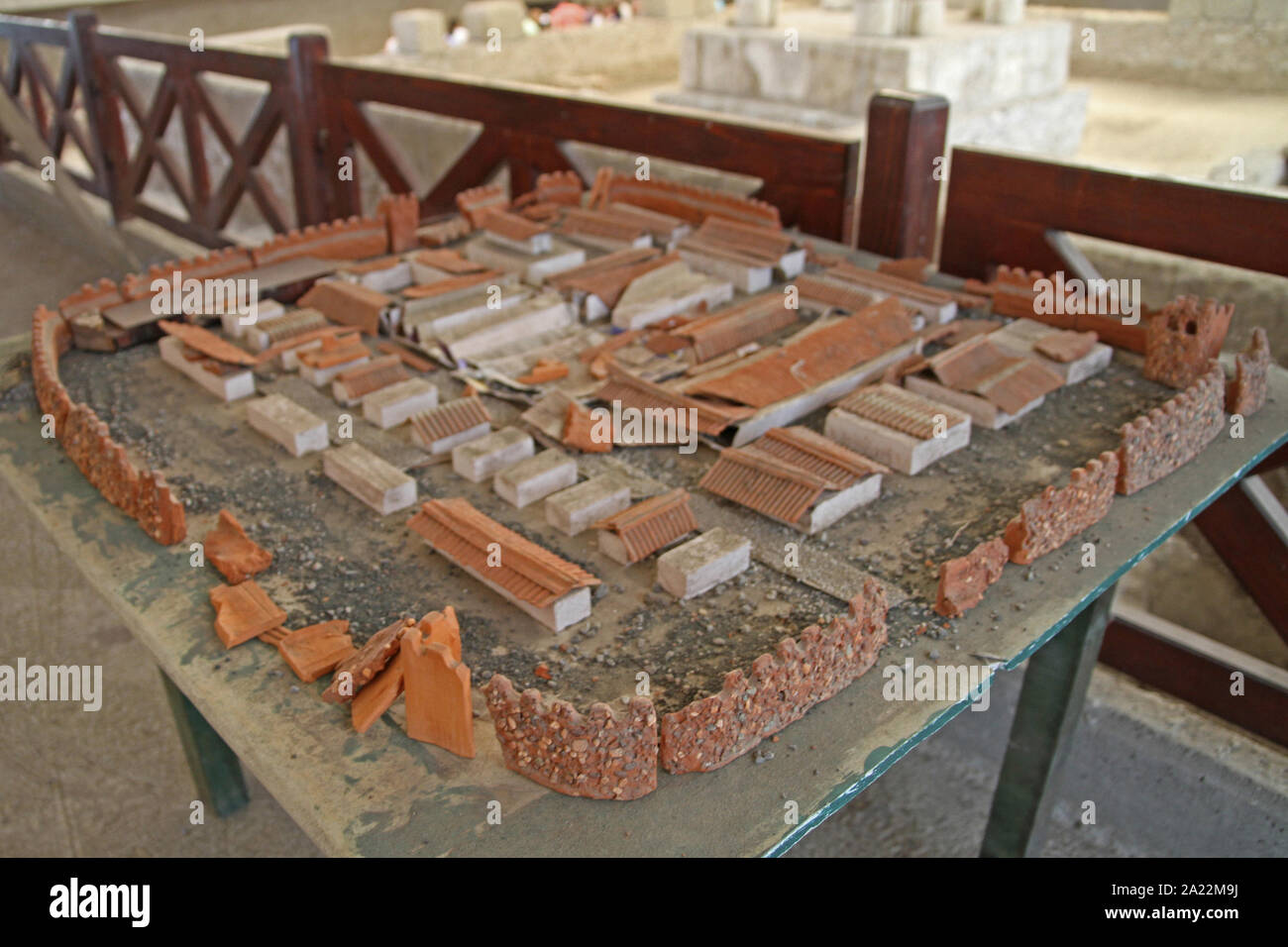 Réplica del modelo antiguo asentamiento en el cuadro Mostrar en la Viminacium (Viminacium), Kostolac, Distrito Branichevo, Serbia. Foto de stock