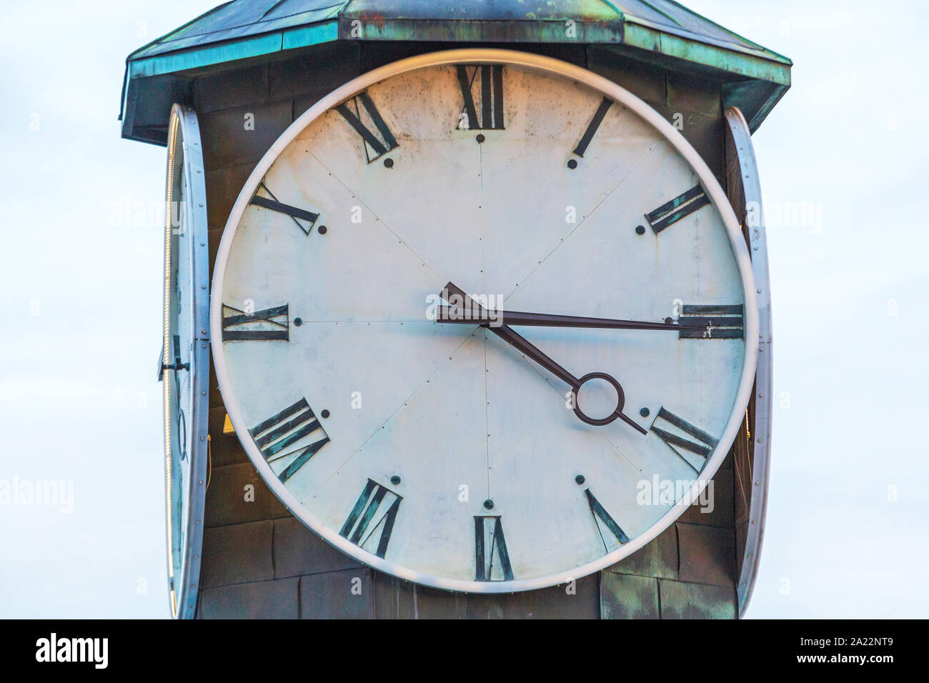 Aker Brygge Torre del Reloj en Oslo Noruega Fotografía de stock - Alamy