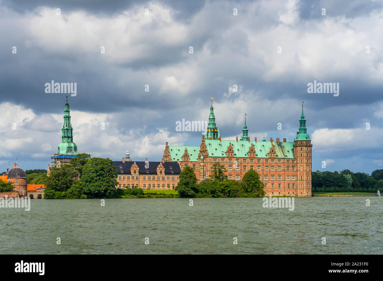 El castillo de Fredericksborg en Hillerod, Dinamarca. Foto de stock