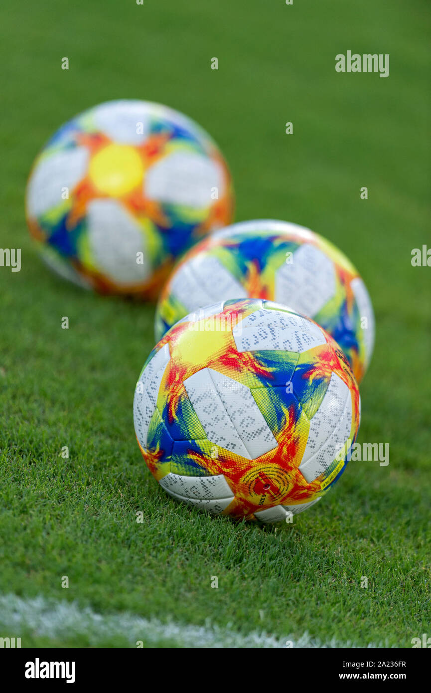 Adidas football 2019 fotografías e imágenes de alta resolución - Alamy