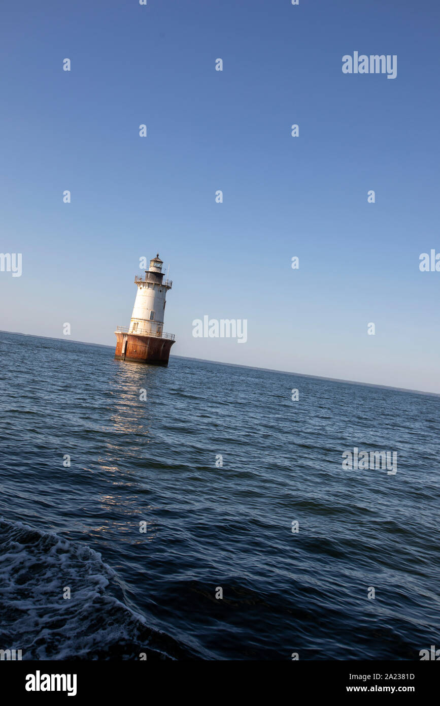 Hoopers Island Lighthouse en Chesapeake Bay frente a visitar la