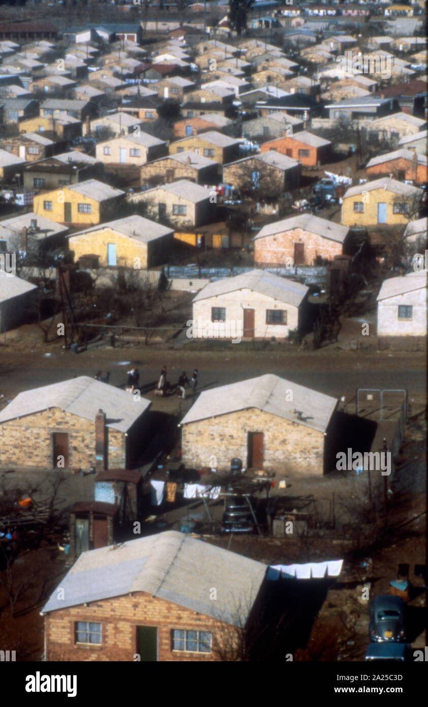 Municipio cerca de Johannesburgo en Sudáfrica durante el apartheid de 1988 Foto de stock