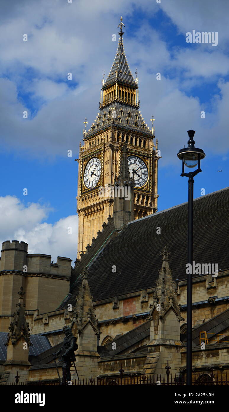 Fotografía del Big Ben situado en el palacio de Westminster. Foto de stock