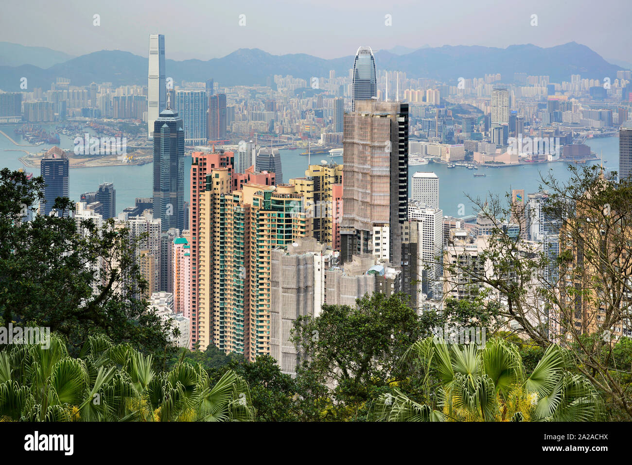Hong Kong, China 04. Marzo 2013 : Vistas desde la cima de la isla de Hong Kong, Tsim Sha Tsui. Foto de stock