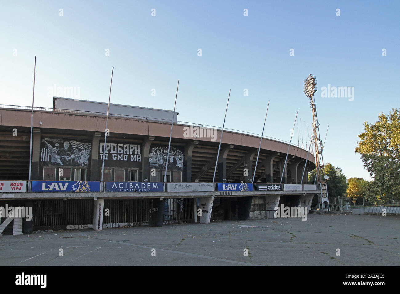 Vista exterior del estadio de fútbol, el Partizan de Belgrado, Serbia. Foto de stock