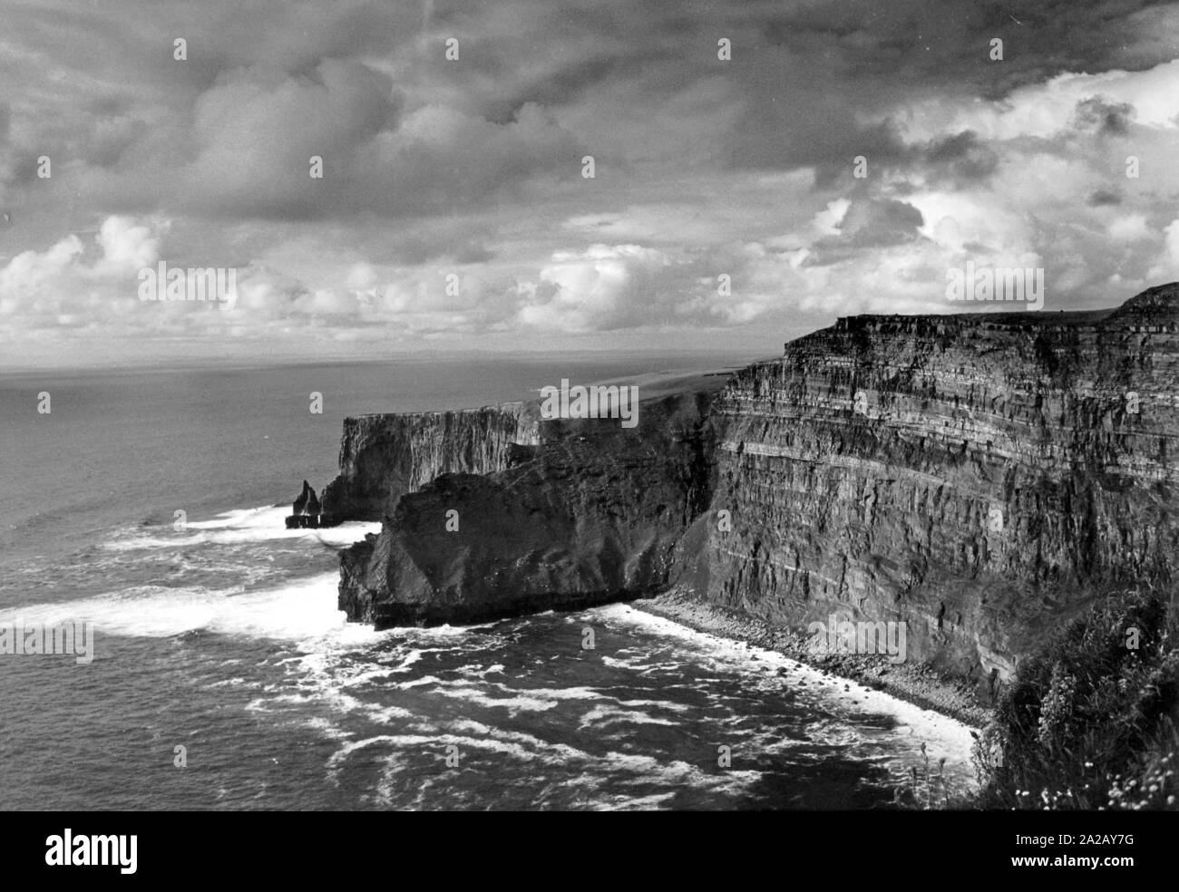 Los acantilados de la costa oeste de Irlanda. Foto de stock