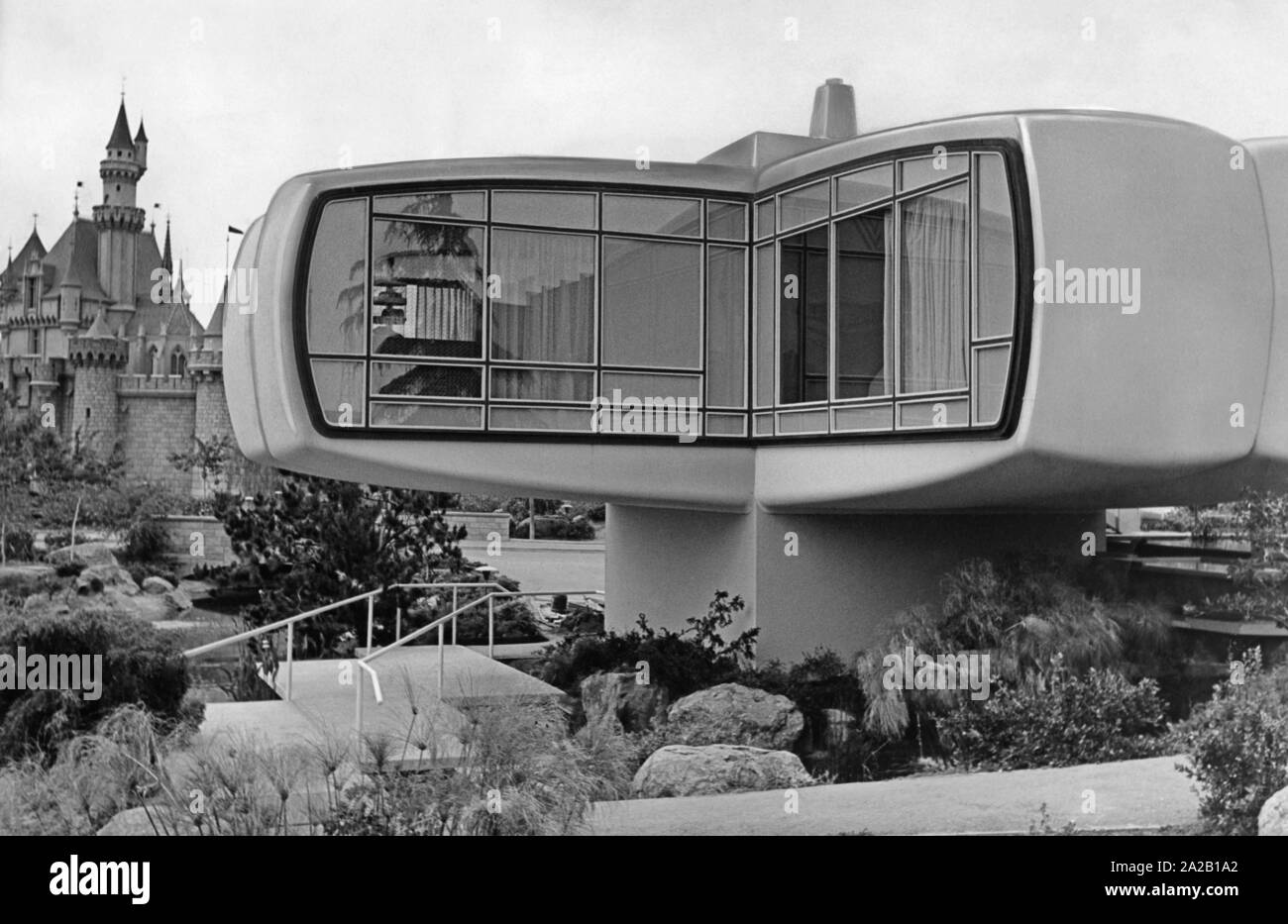 Casa del futuro Imágenes de stock en blanco y negro - Alamy