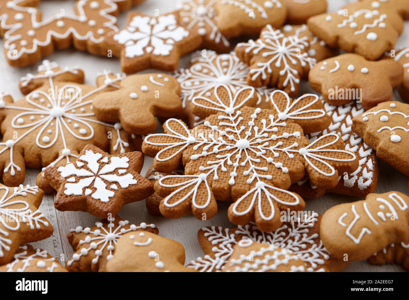 Navidad galletas de jengibre en tablones blanca Foto de stock