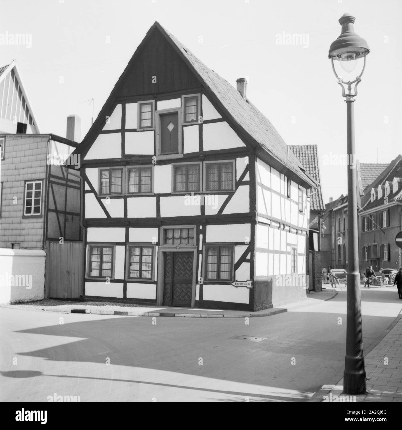 Fachwerkhaus in der Innenstadt von Soest en Westfalen, Deutschland 1930er Jahre. Casa de madera en el interior de la ciudad de Soest en Westfalia, Alemania 1930. Foto de stock