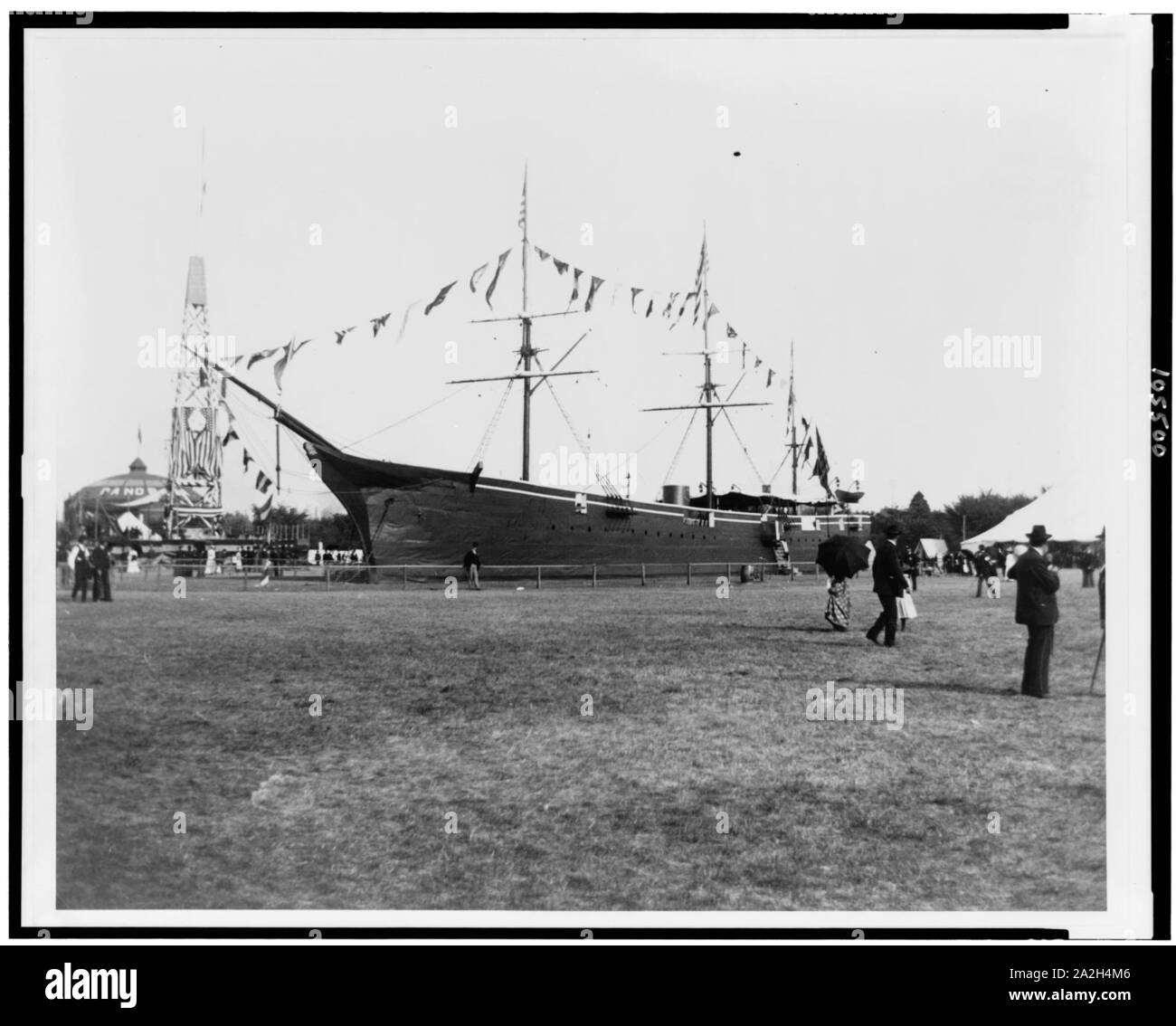 Campamento de la G.A.R. en Washington, D.C., con la réplica del barco Foto de stock